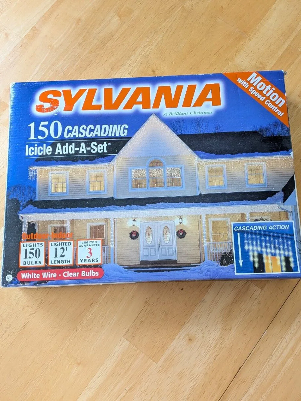 Vintage Sylvania 150 Clear Cascading Icicle Lights 12 Feet, Motion Control White